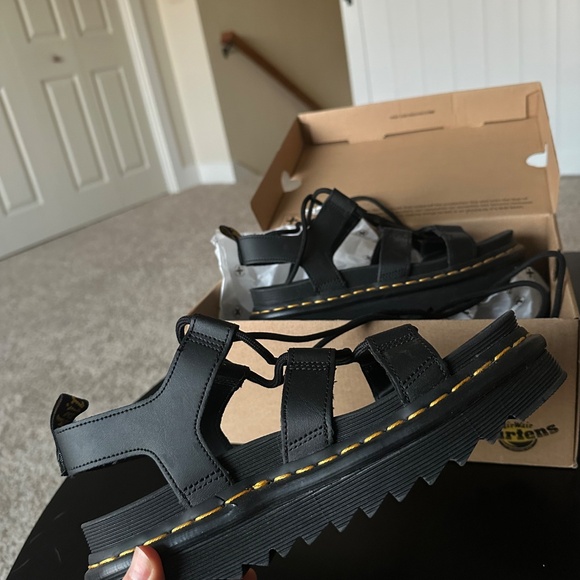 Dr. Martens Nartilla lace up sandals **BRAND NEW IN BOX** SIZE 7 - Picture 2 of 5
